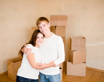 Driver preparing a free quote estimate for a Brookgreen home move